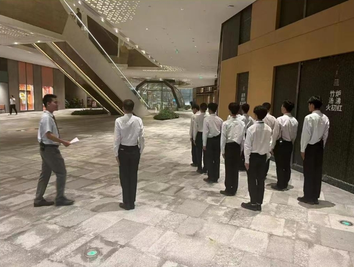 企業(yè)為何需要專業(yè)保安公司提供的門衛(wèi)服務(wù)？